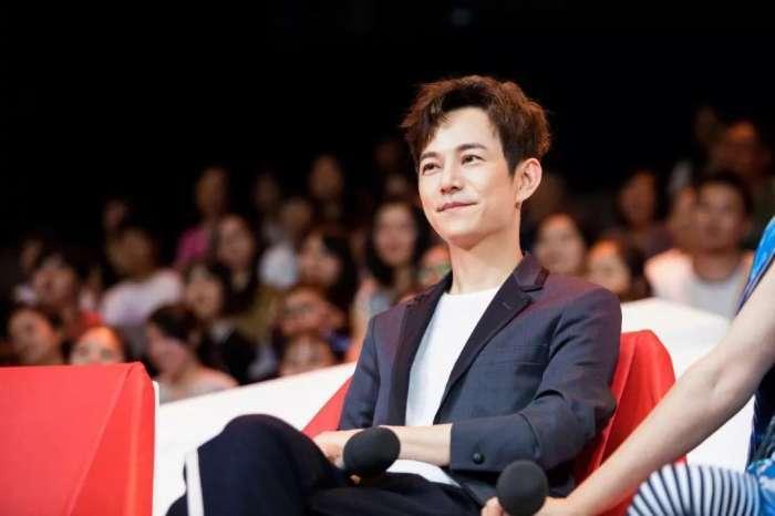 吃瓜的何老师,娱乐圈幕后故事一网打尽