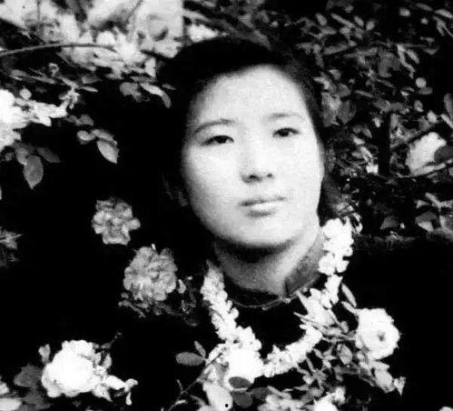 吃瓜女画家,描绘生活中的酸甜苦辣