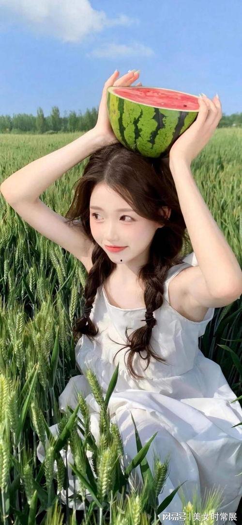 吃瓜明星小仙女,小仙女明星的瓜田奇遇记