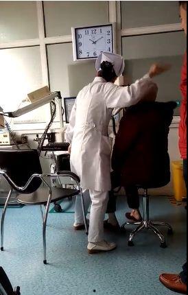 护士吃瓜视频大全,趣味横生的工作瞬间