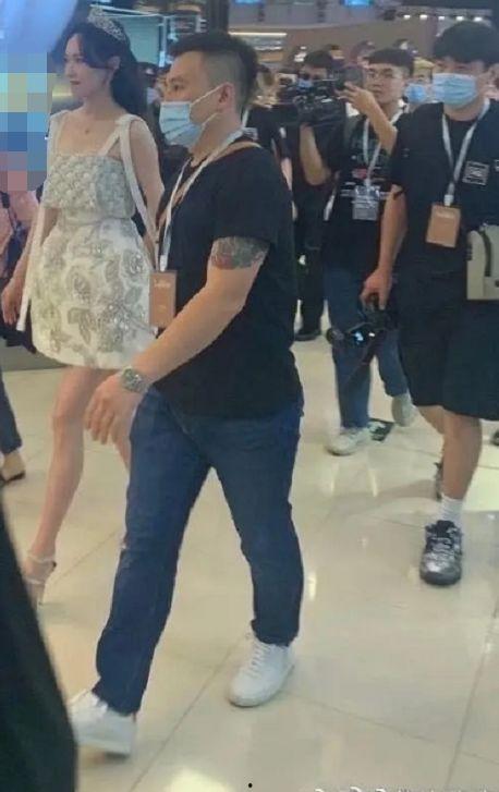 阳台吃瓜风波,邻里纠纷背后的和谐之道